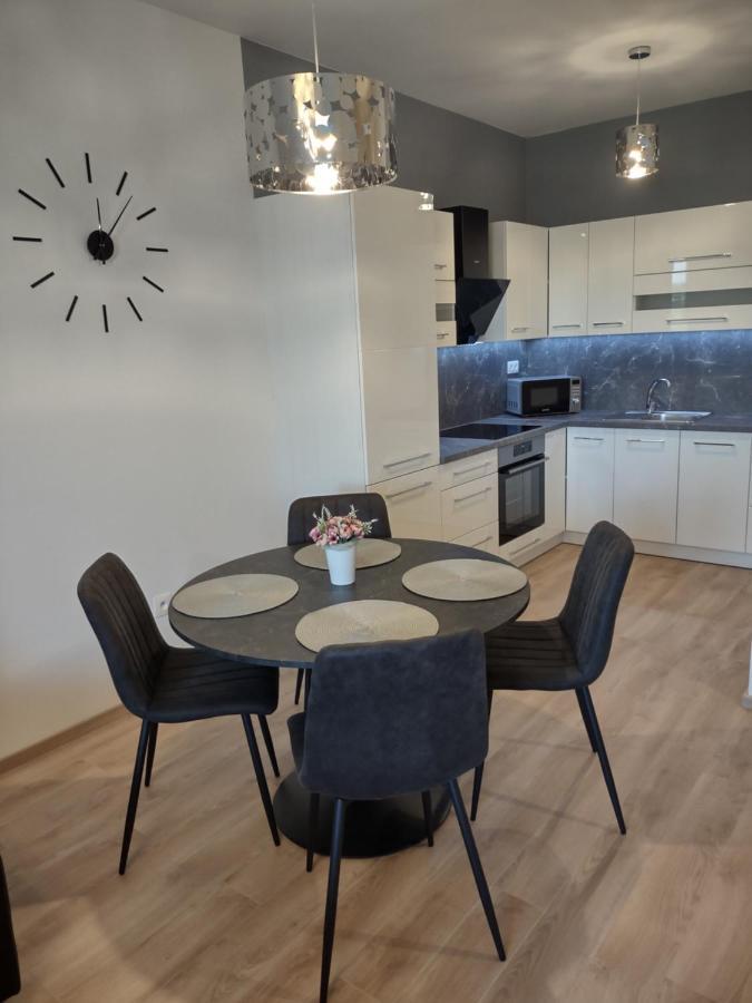 Karina Apartman Apartment Дунавска Стреда Екстериор снимка